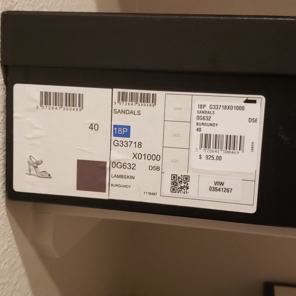 Loubutin - Picture 5 of 7